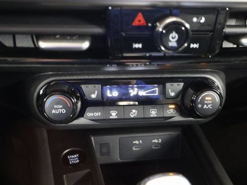 New 2026 Nissan Kicks SV w/ SV Premium Package FWD image 18