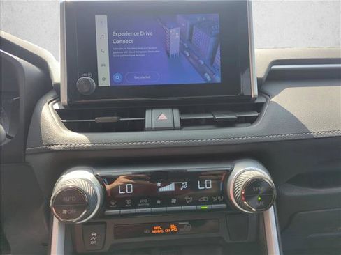 Used 2025 Toyota RAV4 LE AWD/4WD image 18