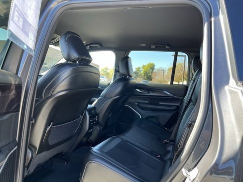 Certified 2022 Jeep Grand Cherokee Altitude image 10