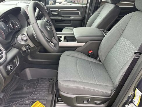 New 2026 RAM 3500 Big Horn AWD/4WD image 13
