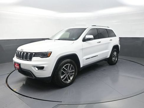 Used 2022 Jeep Grand Cherokee Limited w/ Trailer Tow Group IV AWD/4WD image 3