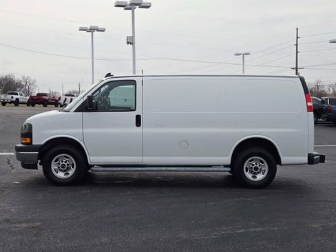 Used 2021 GMC Savana 2500 w/ Driver Convenience Package image 6