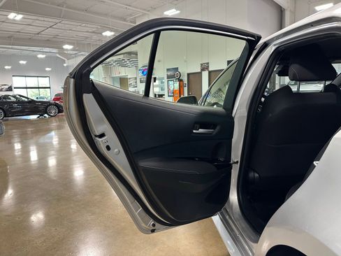 Used 2019 Toyota Corolla SE w/ SE Option Package image 31