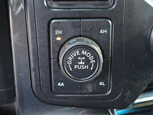 Used 2021 Ford F150 Lariat w/ Equipment Group 502A High image 27