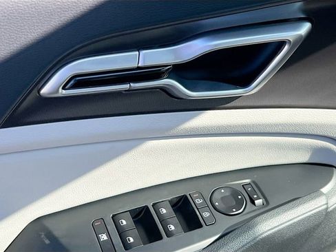 New 2026 Kia Sportage EX image 17