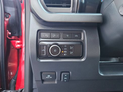 Used 2024 Ford F250 Platinum AWD/4WD image 20