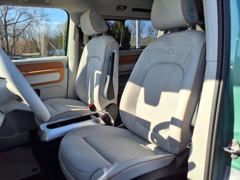 New 2025 Volkswagen ID. Buzz 1st Edition image 15