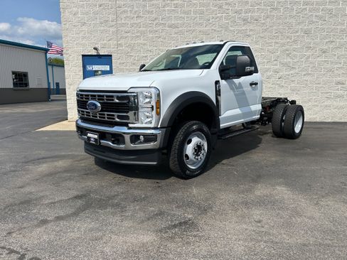 New 2026 Ford F550 4x4 Regular Cab Super Duty image 2