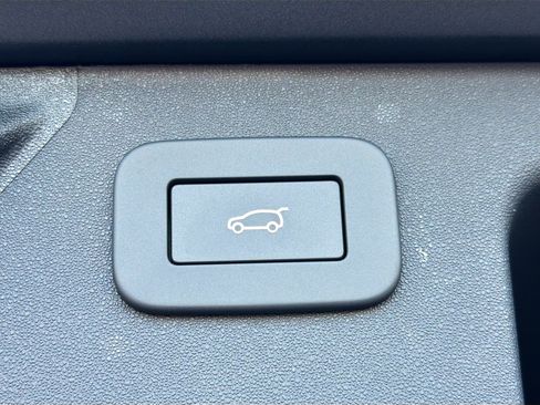 New 2026 Land Rover Discovery Sport Landmark AWD/4WD image 12
