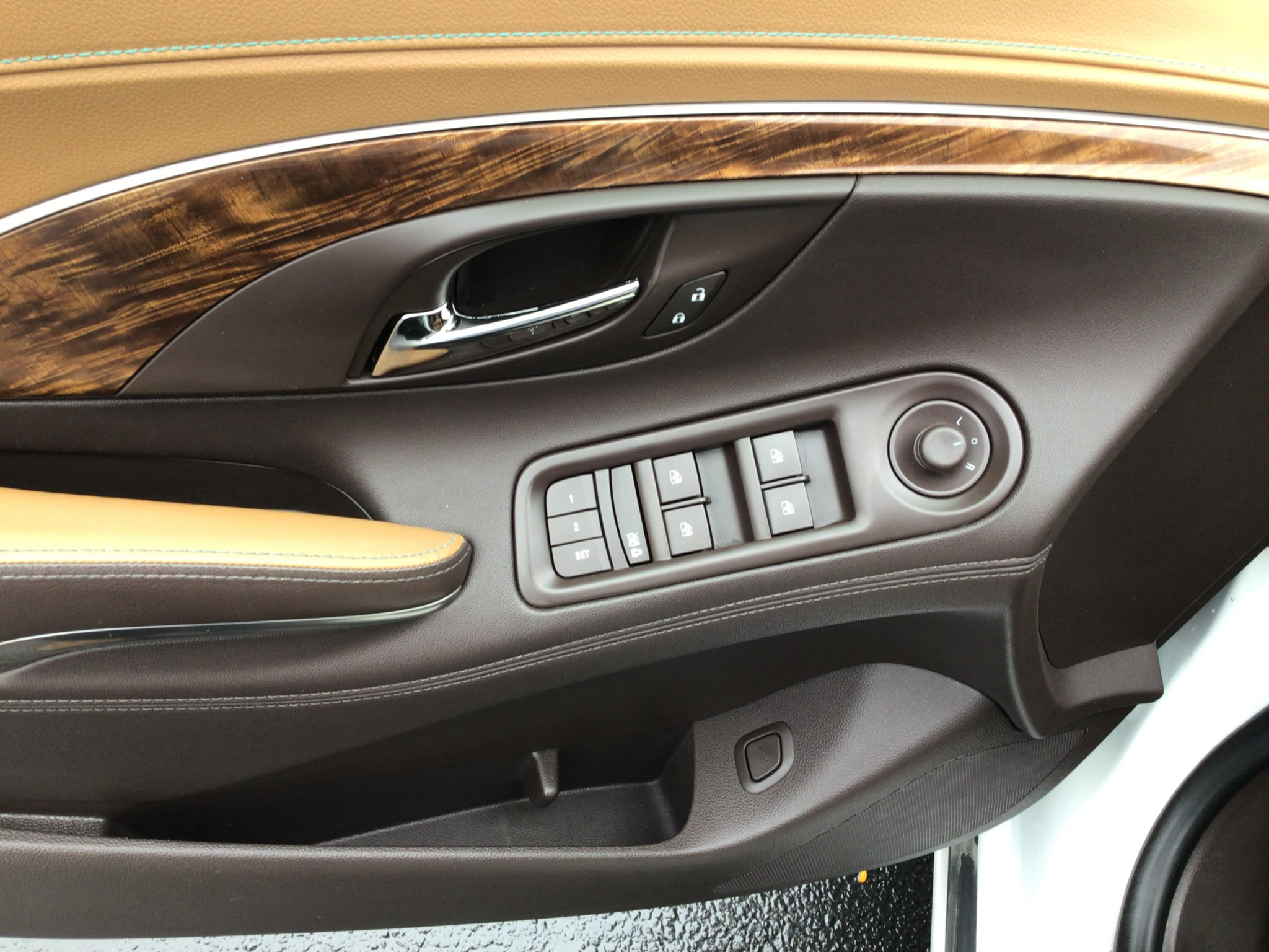 Used 2014 Buick LaCrosse Leather FWD image 5