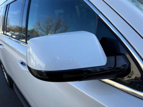 Used 2019 Chevrolet Suburban LT image 67