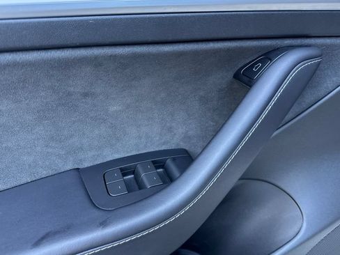 Used 2023 Tesla Model 3 Standard Range RWD image 10