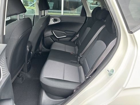 Certified 2023 Kia Soul S FWD image 16