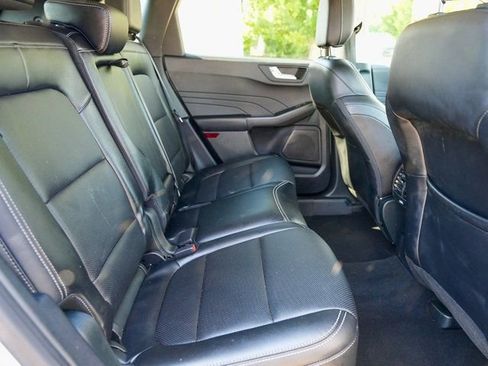 Used 2022 Ford Escape SEL w/ Technology Package image 10