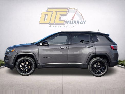 Used 2024 Jeep Compass Latitude w/ Altitude Special Edition AWD/4WD image 8