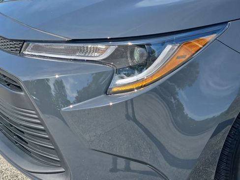 Used 2025 Toyota Corolla LE w/ LE Premium Package FWD image 10