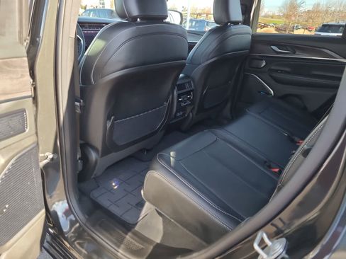 Used 2024 Jeep Grand Cherokee Overland w/ Trailer Tow Package image 20