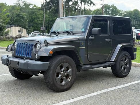 Used 2017 Jeep Wrangler Sport AWD/4WD image 9