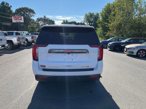 Used 2023 GMC Yukon XL AT4 w/ AT4 Premium Package image 3
