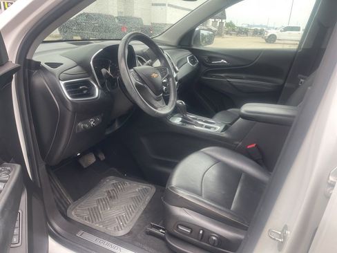 Used 2018 Chevrolet Equinox Premier FWD image 7