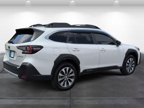 Used 2025 Subaru Outback Limited AWD/4WD image 5