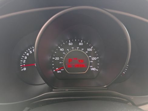 Used 2016 Kia Soul FWD image 20