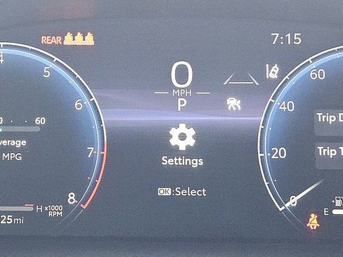Used 2026 Toyota Corolla SE w/ SE Package FWD image 18