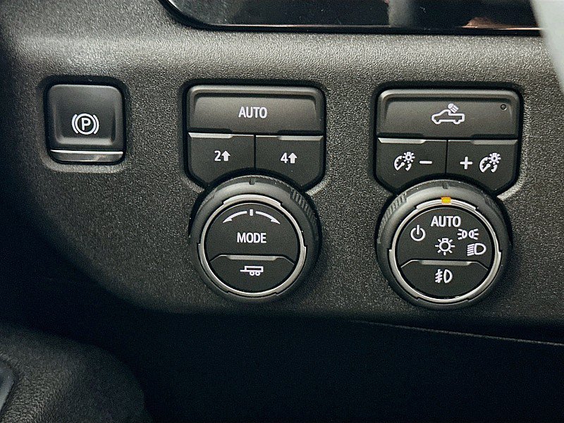 Used 2026 Chevrolet Silverado 1500 RST AWD/4WD image 10