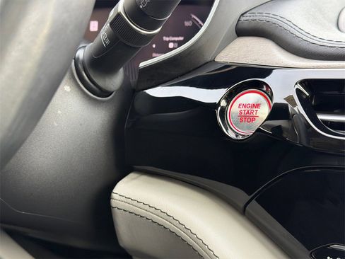 Used 2023 Acura MDX SH-AWD w/ Advance Package image 31