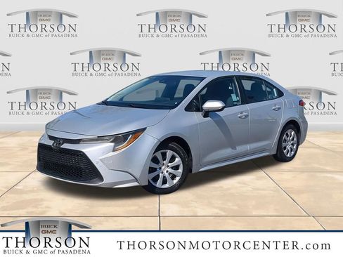Used 2021 Toyota Corolla LE FWD image 1