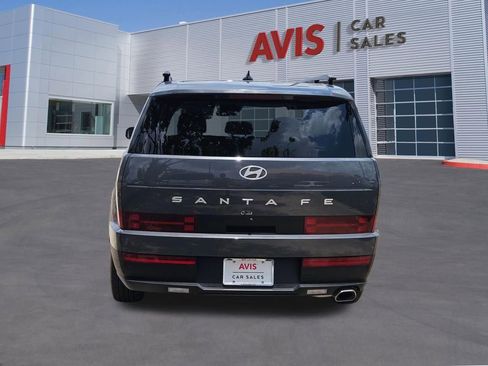 Used 2025 Hyundai Santa Fe SEL FWD image 5