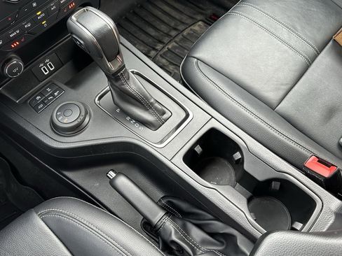 Certified 2019 Ford Ranger Lariat w/ Equipment Group 501A Mid image 22