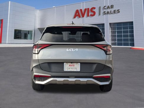 Used 2024 Kia Sportage LX image 5