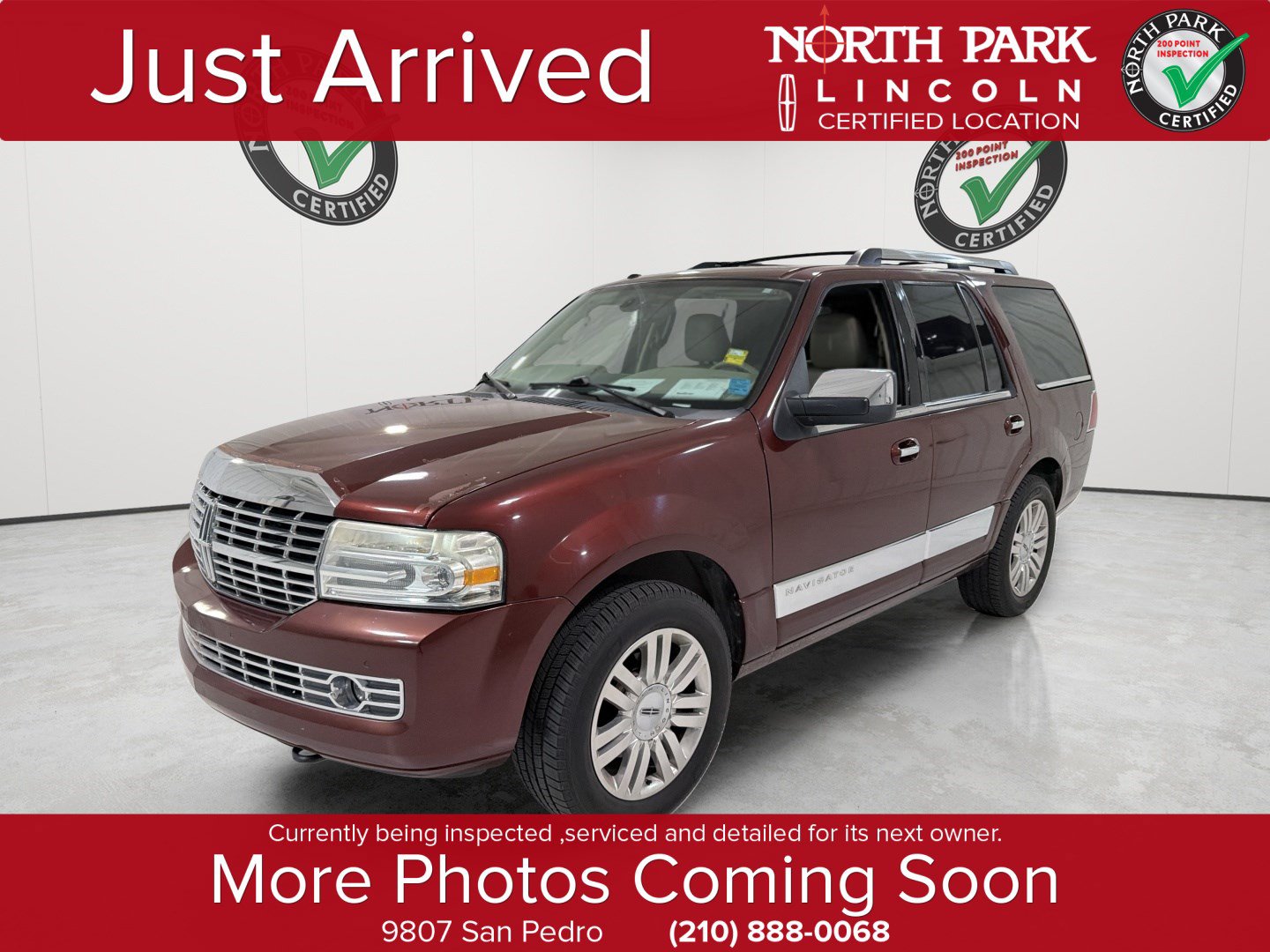Used 2012 Lincoln Navigator 2WD image 1