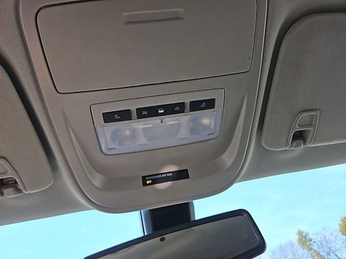 Used 2022 GMC Canyon Elevation w/ Elevation Premium Package image 22