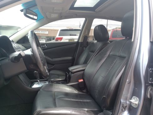 Used 2011 Nissan Altima 2.5 SL w/ 2.5SL Pkg FWD image 10