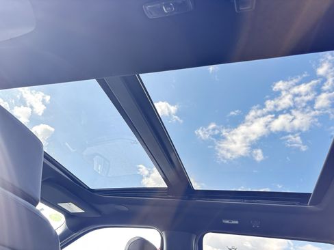 Used 2025 Ford F150 Lariat w/ Equipment Group 502A High image 7