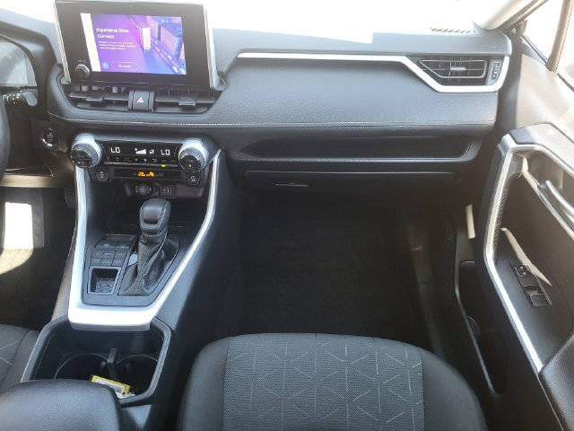 Used 2025 Toyota RAV4 XLE AWD/4WD image 25