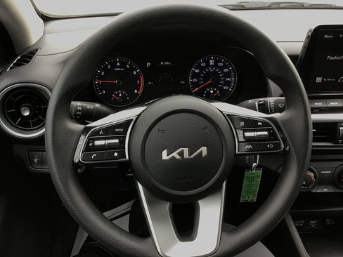 Certified 2023 Kia Forte LXS image 17