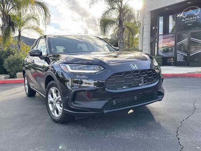 Used 2025 Honda HR-V LX