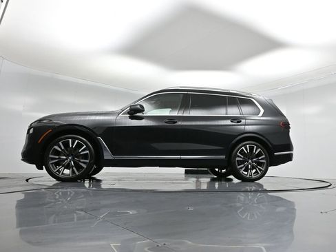 Used 2023 BMW X7 xDrive40i w/ Parking Assistance Package image 52