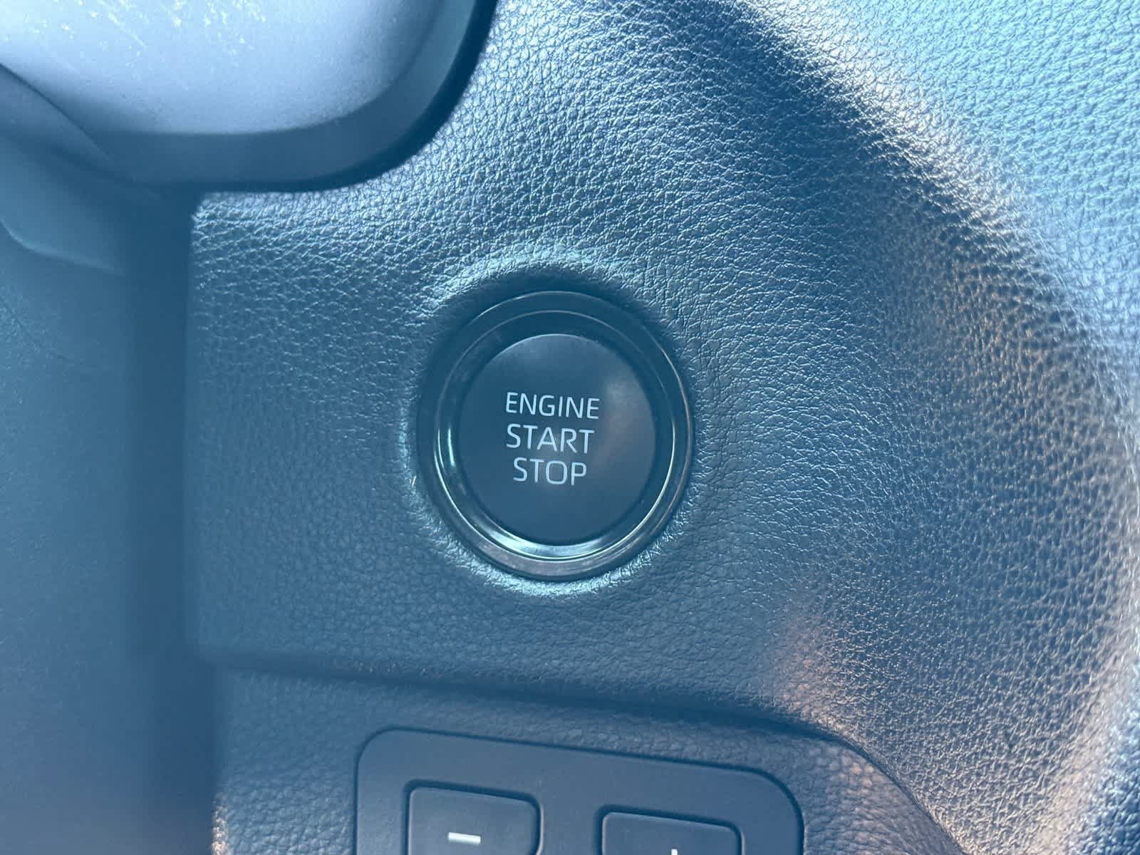 Used 2025 Toyota Tundra SR5 AWD/4WD image 27