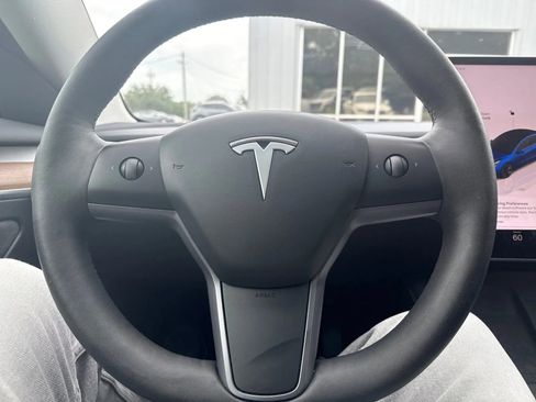 Used 2023 Tesla Model 3 Standard Range RWD image 21