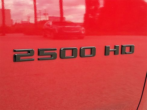 Used 2021 Chevrolet Silverado 2500 LTZ w/ LTZ Premium Package image 6