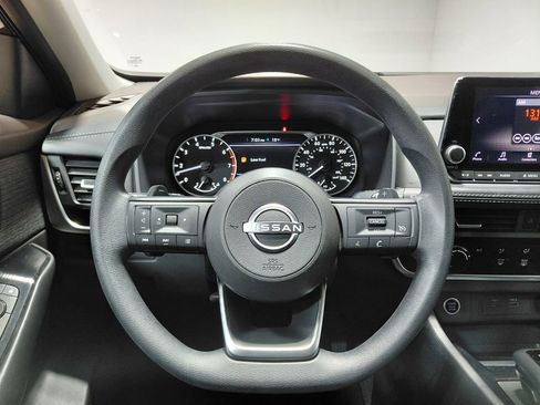 Used 2023 Nissan Rogue S image 24