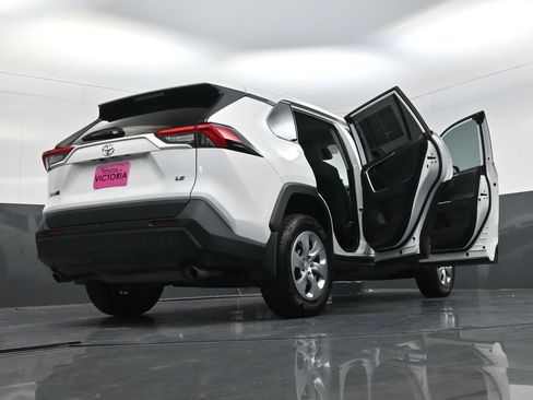 Used 2023 Toyota RAV4 LE image 29