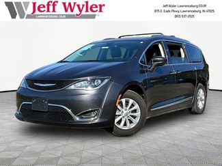 Used 2018 Chrysler Pacifica Touring-L Plus FWD video 1