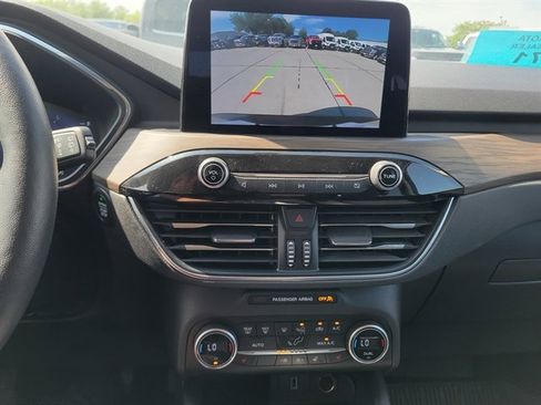 Certified 2020 Ford Escape Titanium image 3