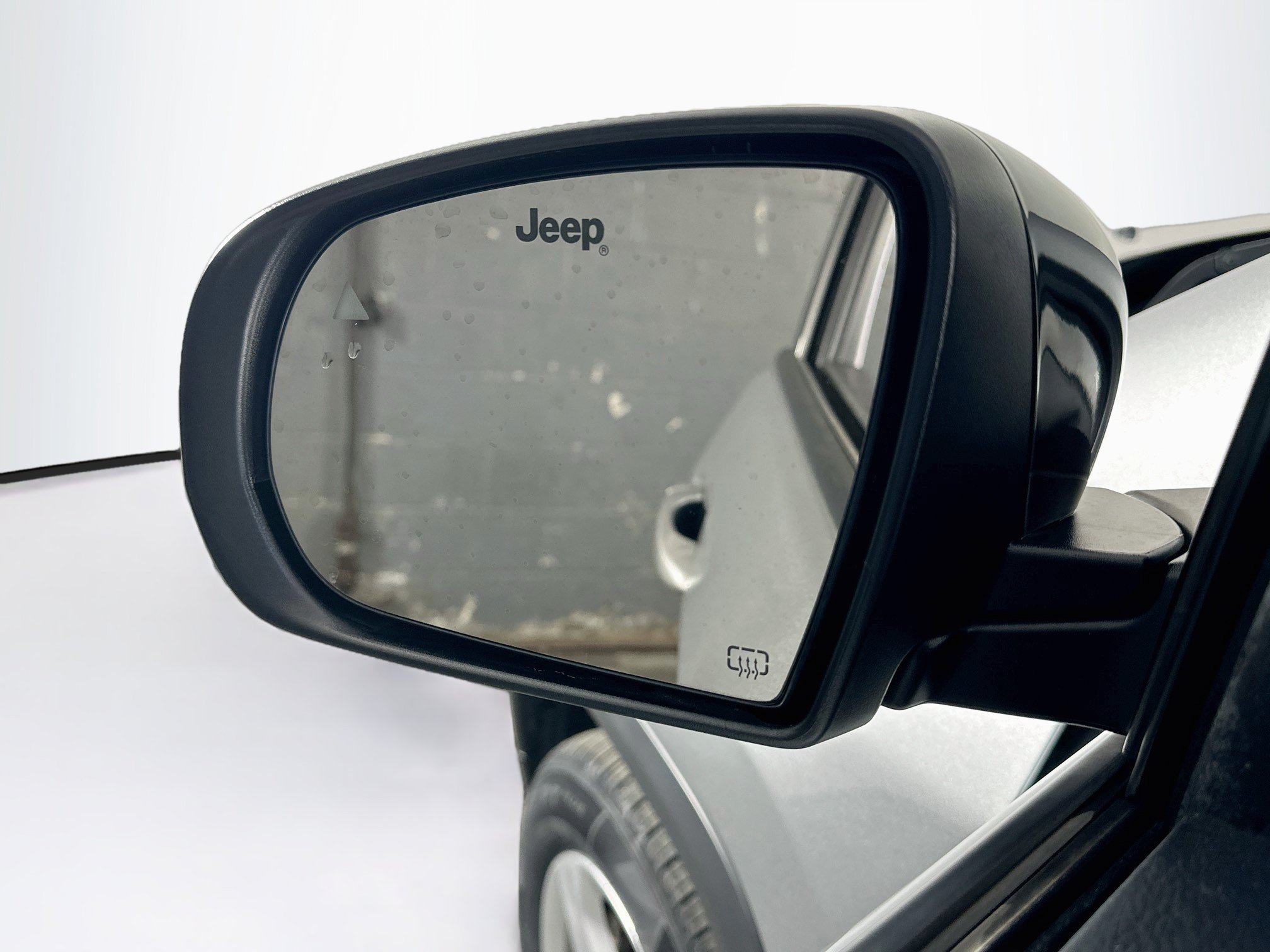 Used 2023 Jeep Compass Latitude AWD/4WD image 16
