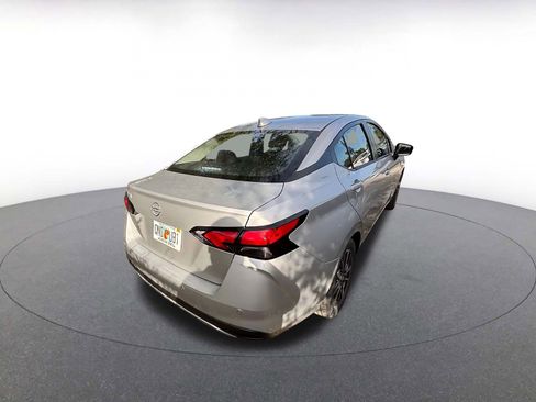 Used 2025 Nissan Versa SV image 7